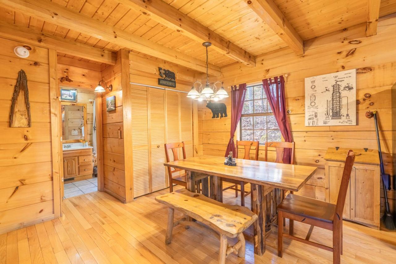 Moonshine Ridge Cabin With Hot Tub And Fire Pit พิเจนฟอร์จ ภายนอก รูปภาพ